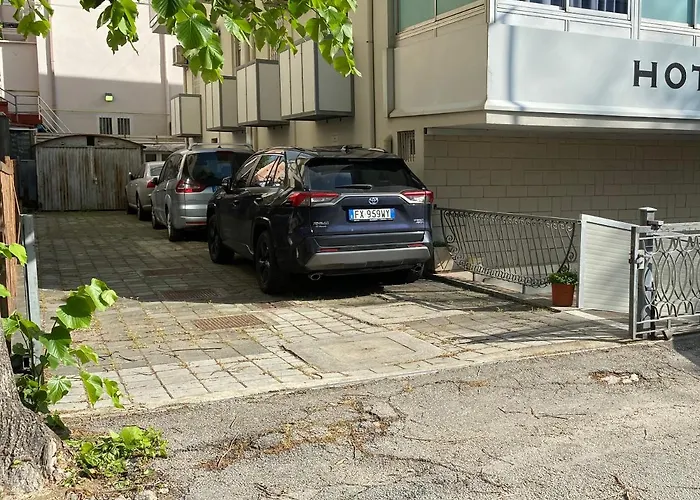 Nanni Garni Nocleg ze śniadaniem Rimini