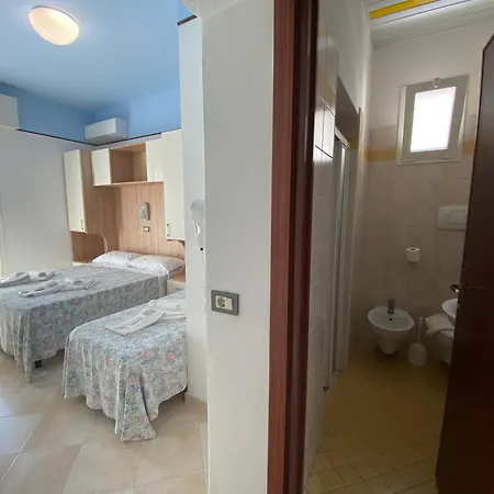 Nanni Garni Bed & Breakfast 2*